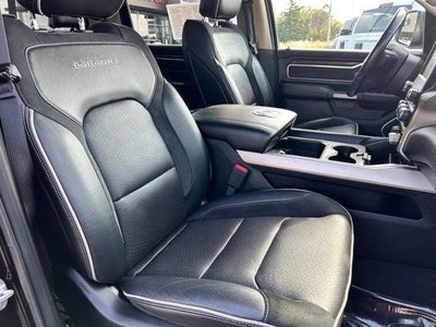 2019 RAM 1500 Laramie Crew Cab 4x4 5'7' Box