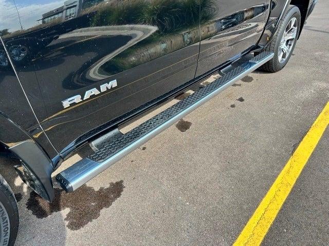 2019 RAM 1500 Laramie Crew Cab 4x4 5'7' Box