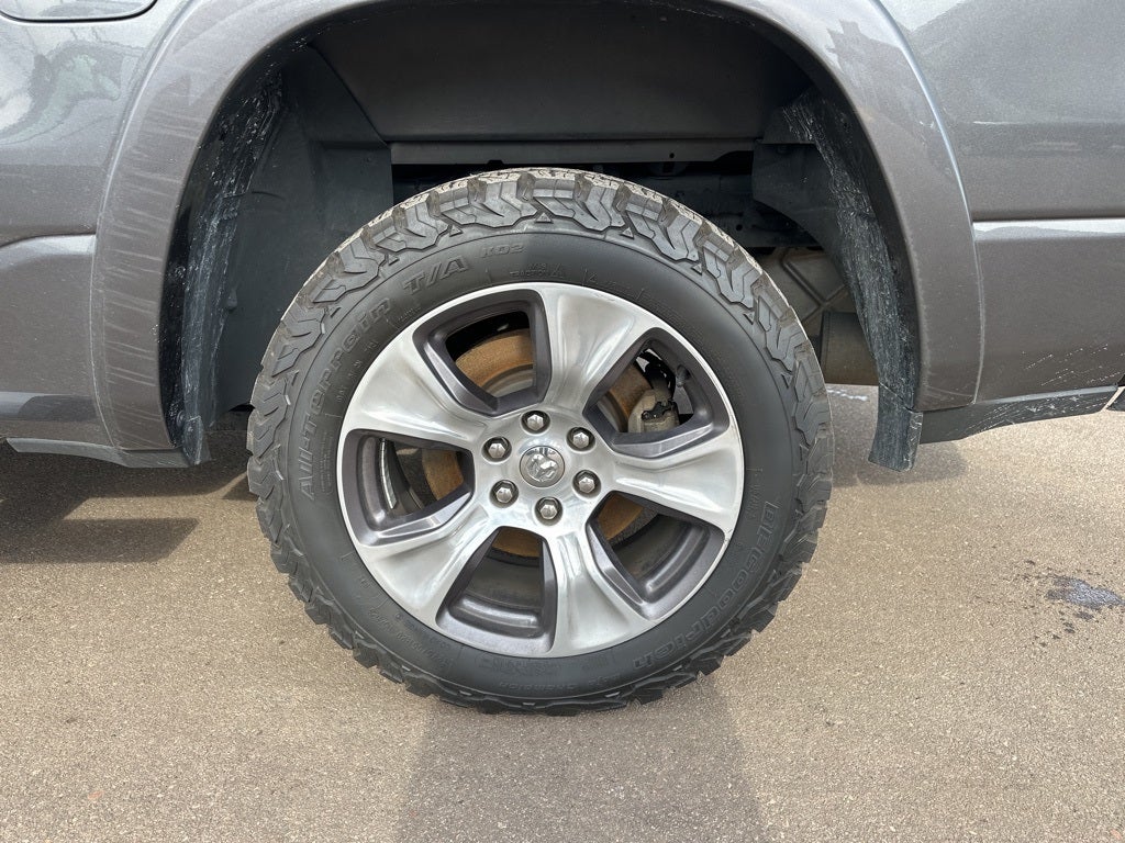 2021 RAM 1500 Laramie Crew Cab 4x4 5'7' Box