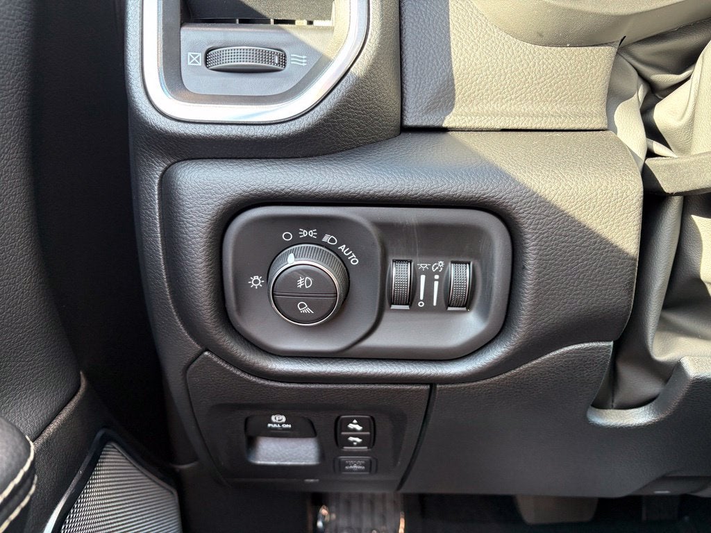 2027 RAM Ram 1500 RAM 1500 LARAMIE CREW CAB 4X4 5'7' BOX