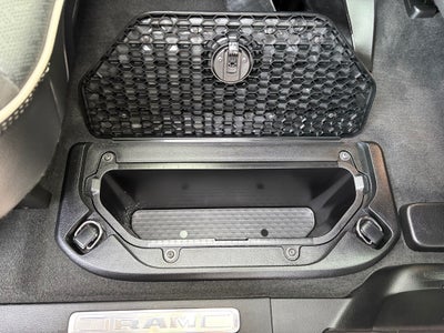 2021 RAM 1500 Laramie Crew Cab 4x4 5'7' Box