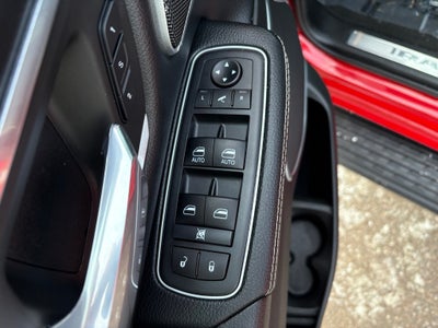 2021 RAM 1500 Laramie Crew Cab 4x4 5'7' Box