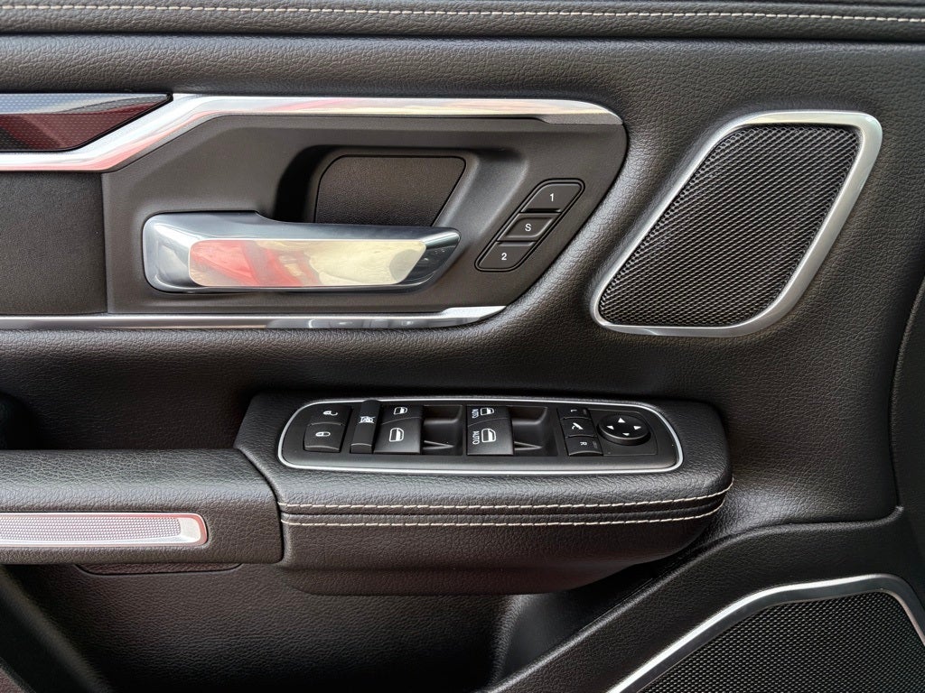 2021 RAM 1500 Laramie Crew Cab 4x4 5'7' Box