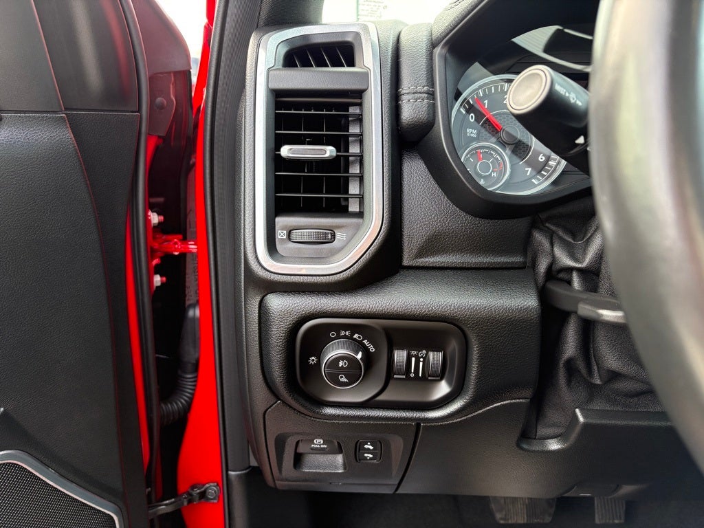 2021 RAM 1500 Laramie Crew Cab 4x4 5'7' Box