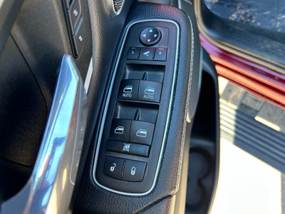 2023 RAM 1500 Laramie Crew Cab 4x4 5'7' Box