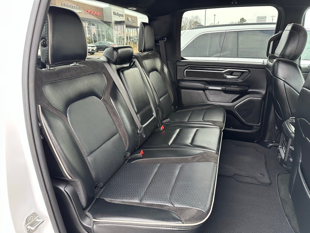 2024 RAM 1500 Laramie Crew Cab 4x4 5'7' Box