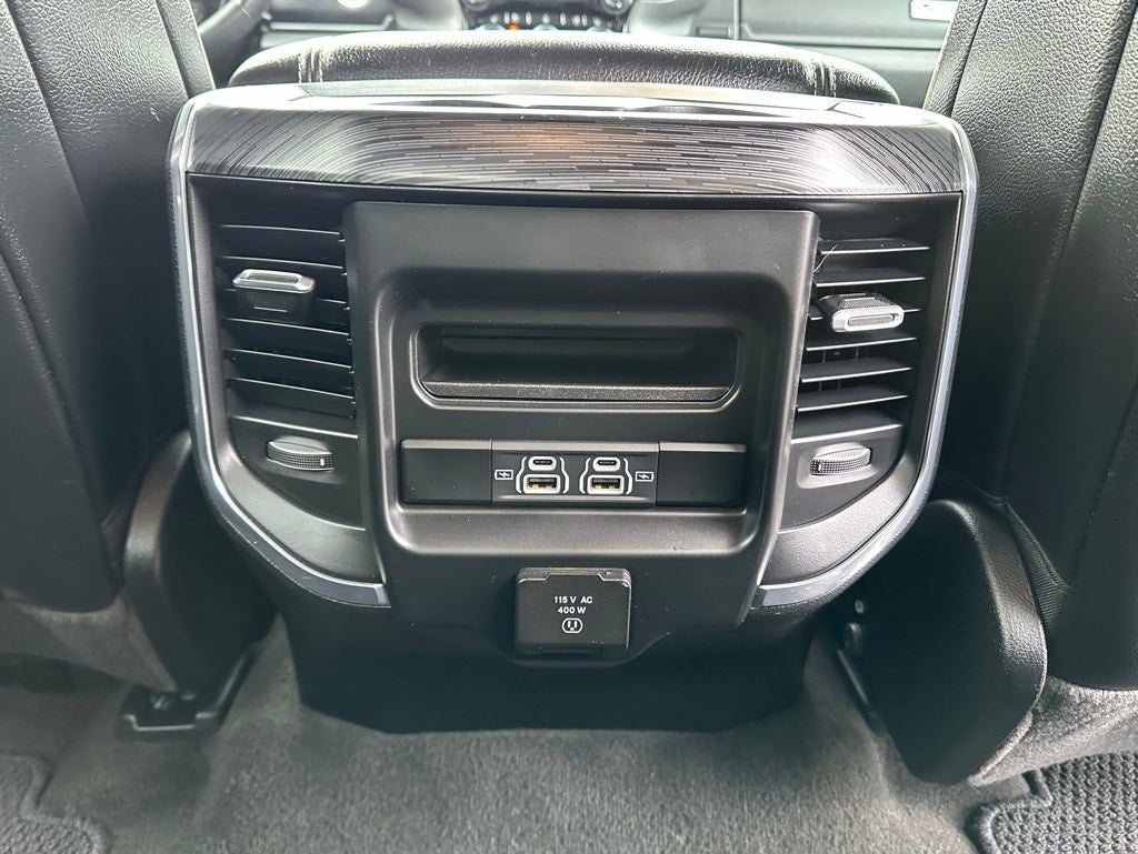 2024 RAM 1500 Laramie Crew Cab 4x4 5'7' Box