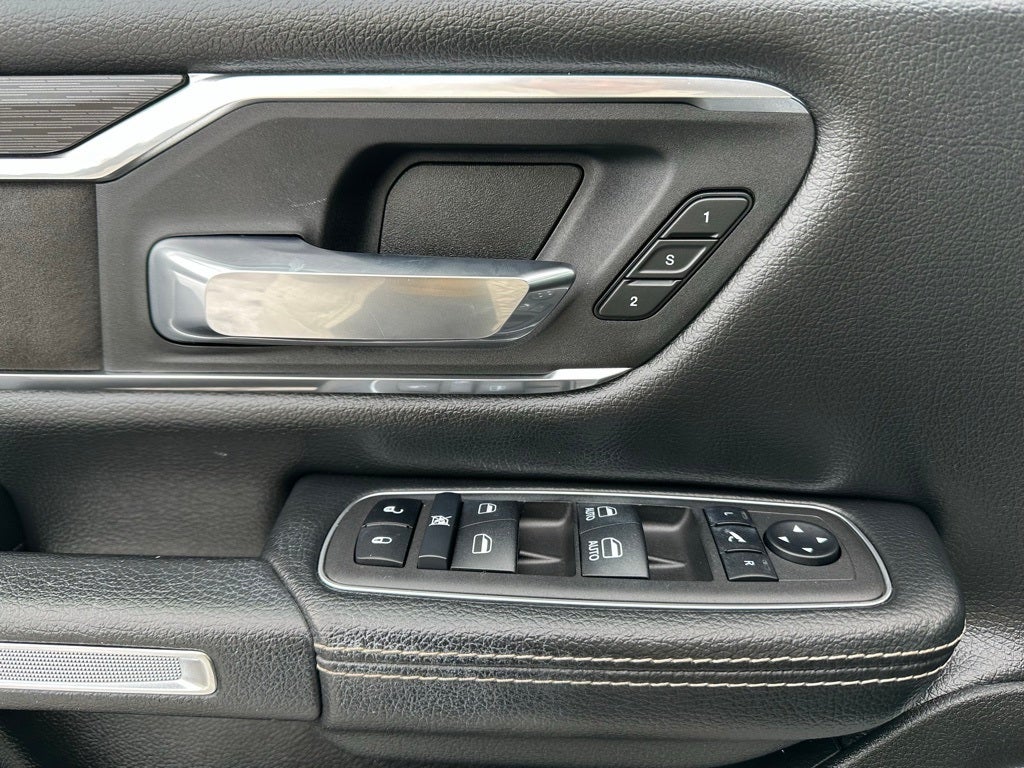 2024 RAM 1500 Laramie Crew Cab 4x4 5'7' Box