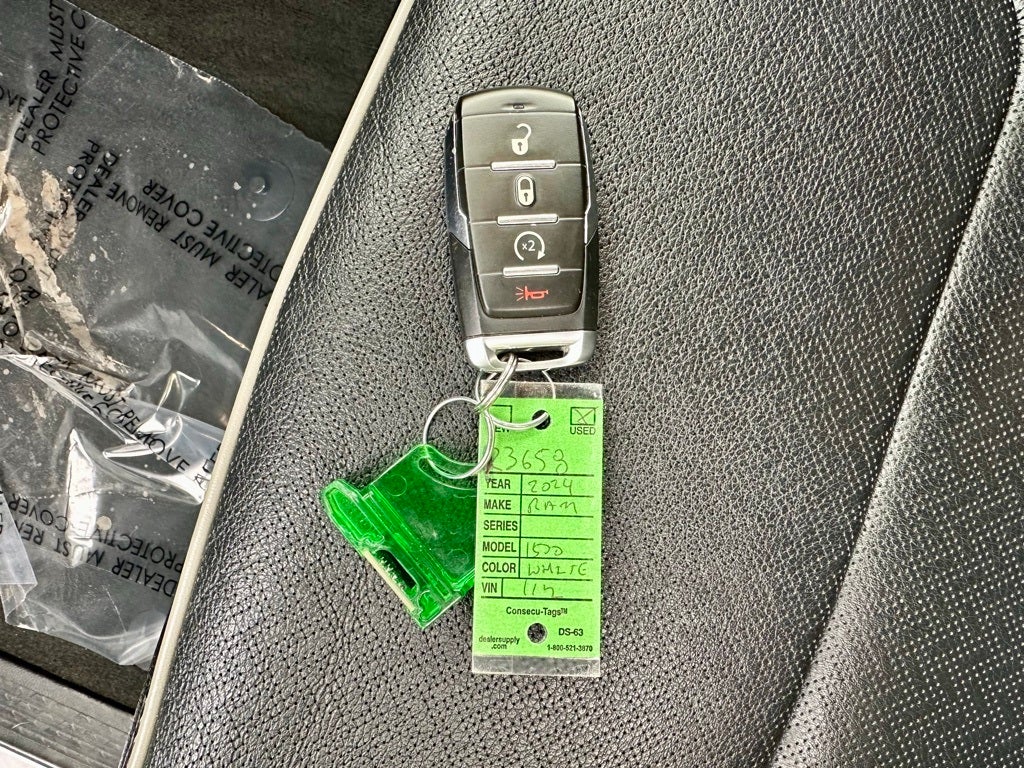 2024 RAM 1500 Laramie Crew Cab 4x4 5'7' Box