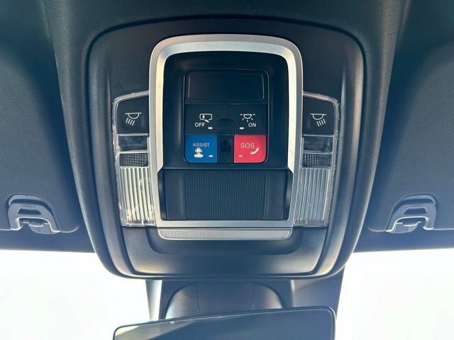 2024 RAM 1500 Laramie Crew Cab 4x4 5'7' Box