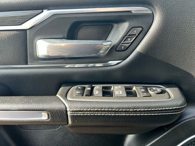 2024 RAM 1500 Laramie Crew Cab 4x4 5'7' Box