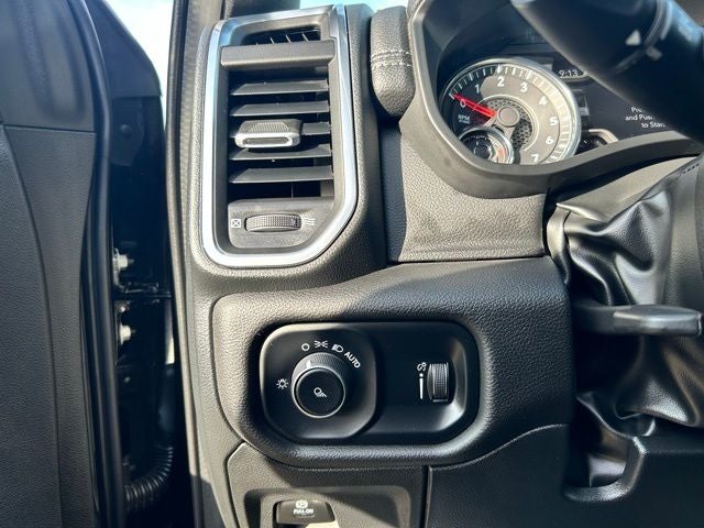 2024 RAM 1500 Laramie Crew Cab 4x4 5'7' Box