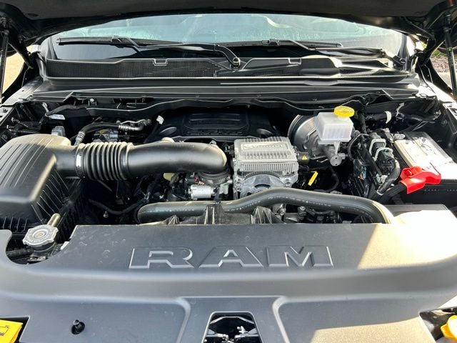 2024 RAM 1500 Laramie Crew Cab 4x4 5'7' Box