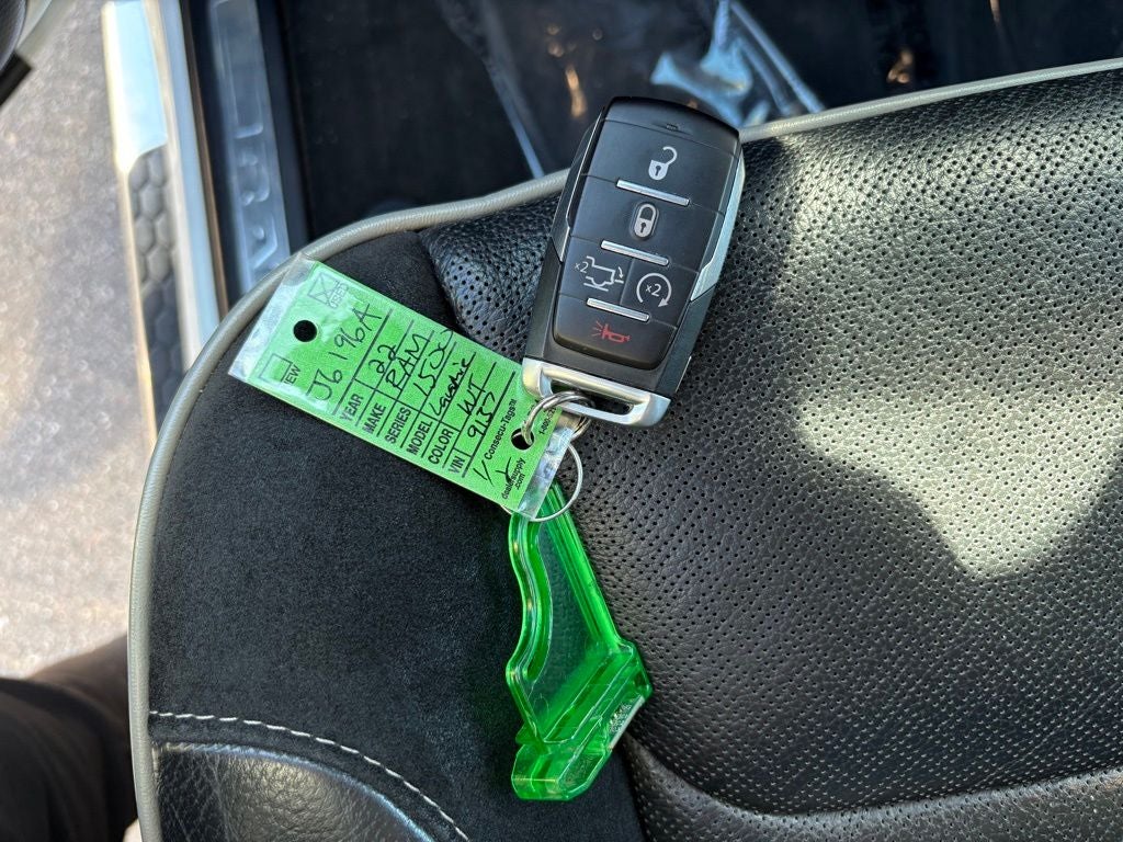 2022 RAM 1500 Laramie Crew Cab 4x4 5'7' Box