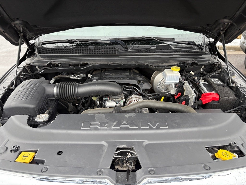 2022 RAM 1500 Laramie Crew Cab 4x4 5'7' Box