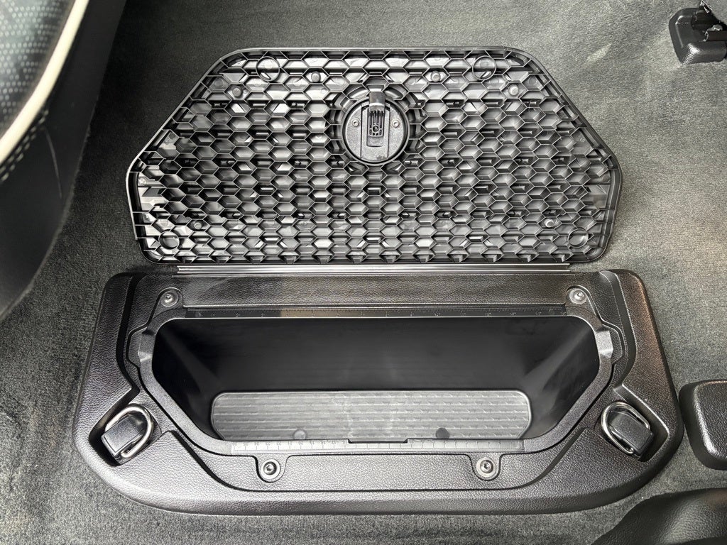 2022 RAM 1500 Laramie Crew Cab 4x4 5'7' Box