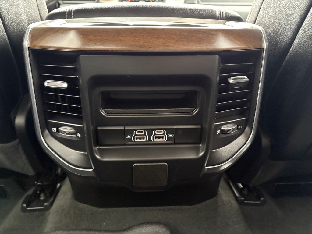 2022 RAM 1500 Laramie Crew Cab 4x4 5'7' Box