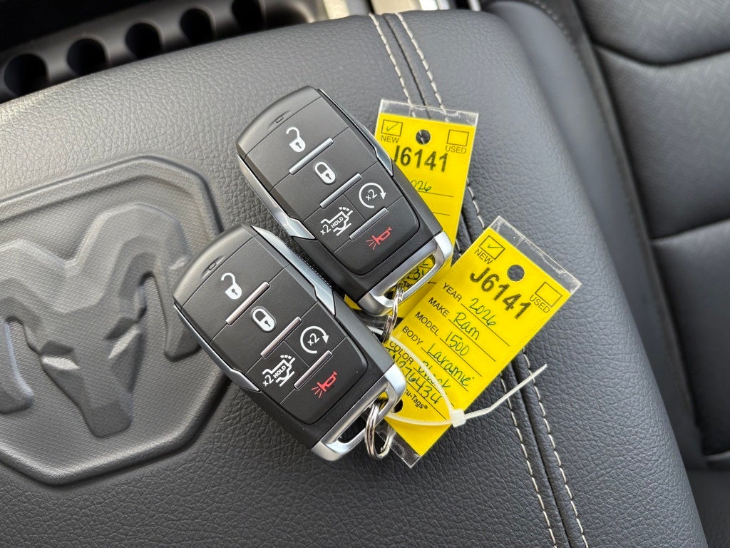 2026 RAM Ram 1500 RAM 1500 LARAMIE CREW CAB 4X4 5'7' BOX