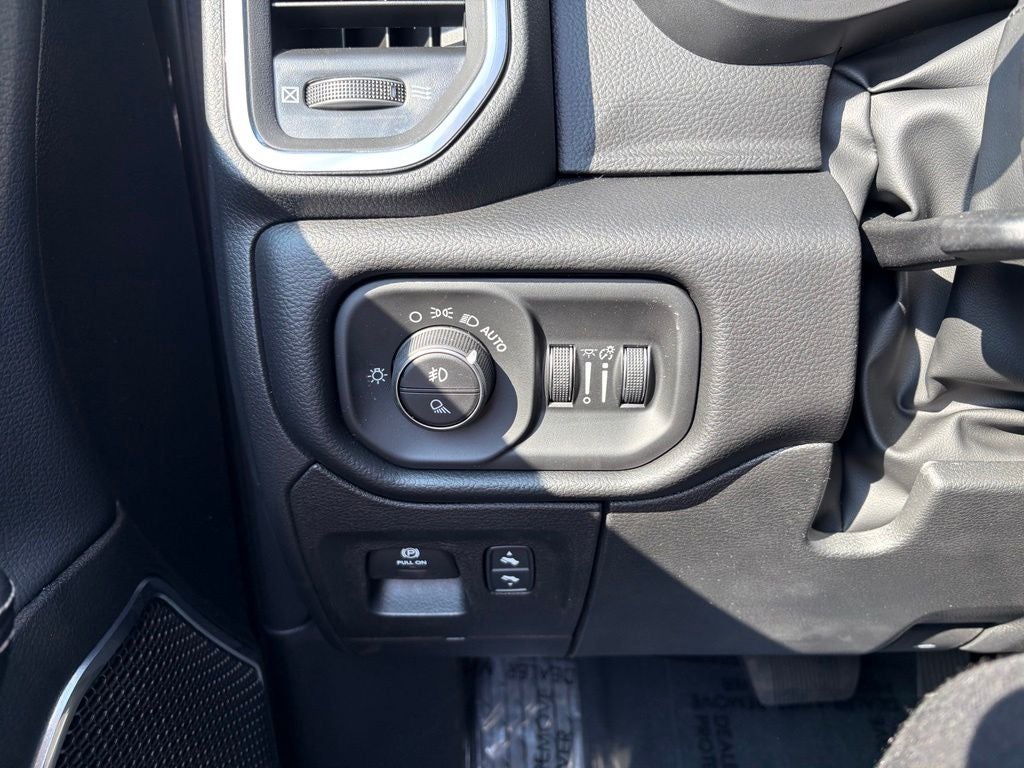2026 RAM 1500 RAM 1500 LARAMIE CREW CAB 4X4 5'7' BOX