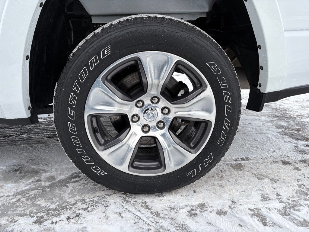 2022 RAM 1500 Laramie Crew Cab 4x4 5'7' Box