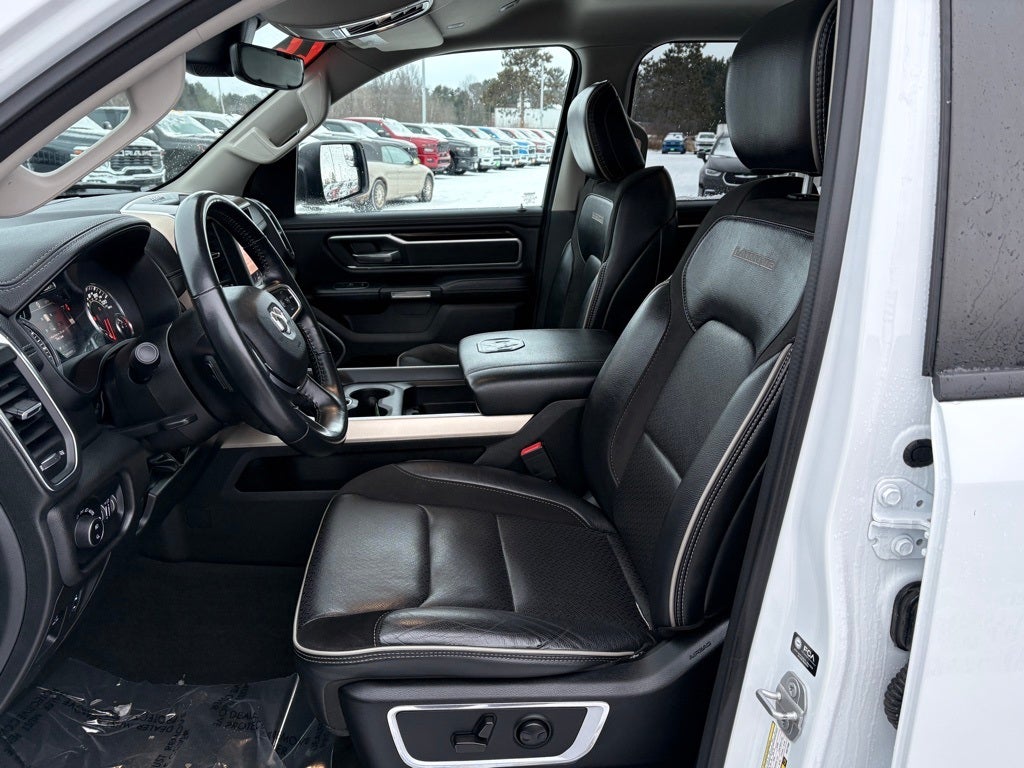 2022 RAM 1500 Laramie Crew Cab 4x4 5'7' Box