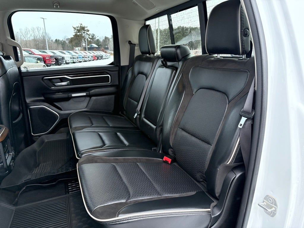 2022 RAM 1500 Laramie Crew Cab 4x4 5'7' Box