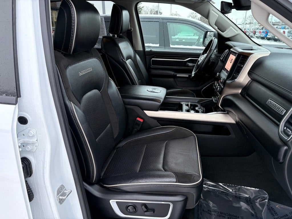 2022 RAM 1500 Laramie Crew Cab 4x4 5'7' Box