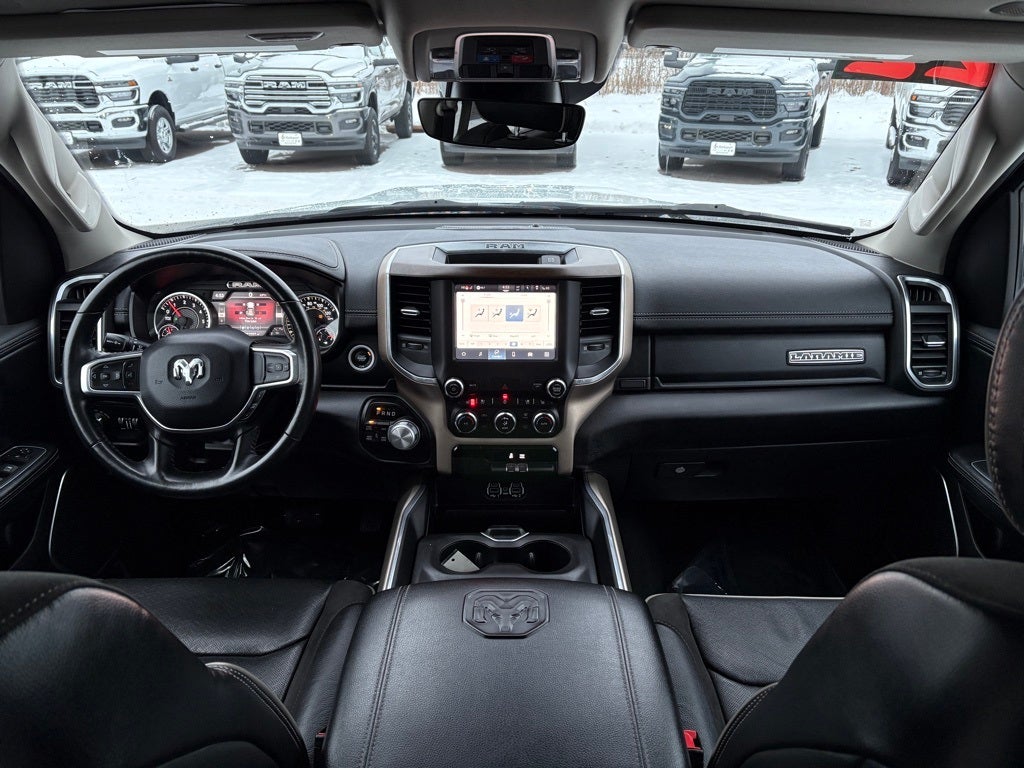 2022 RAM 1500 Laramie Crew Cab 4x4 5'7' Box