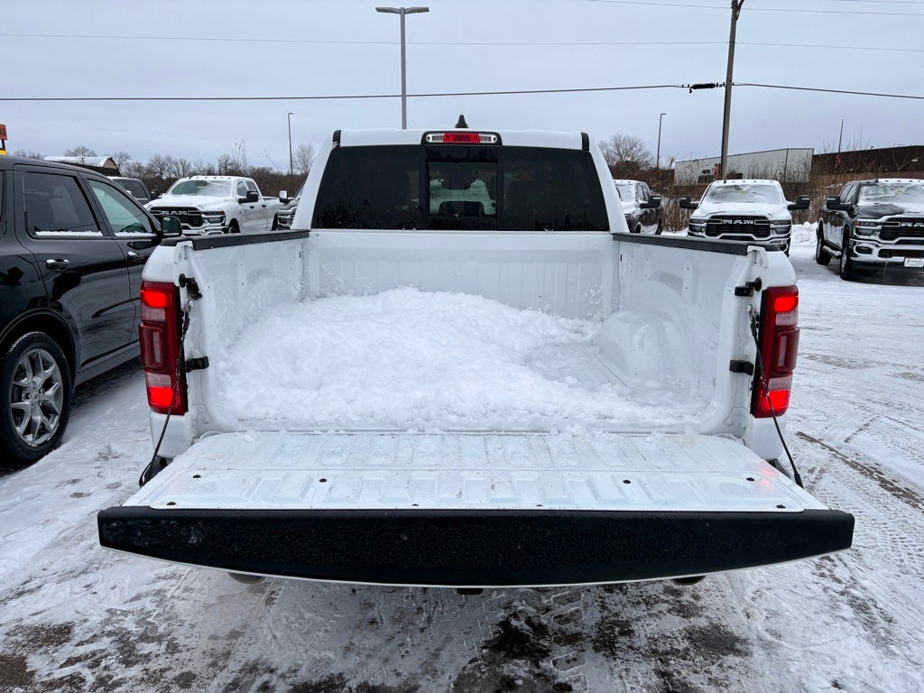 2022 RAM 1500 Laramie Crew Cab 4x4 5'7' Box
