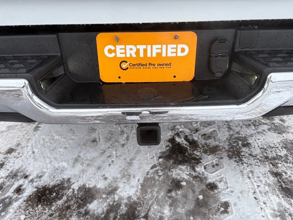 2022 RAM 1500 Laramie Crew Cab 4x4 5'7' Box