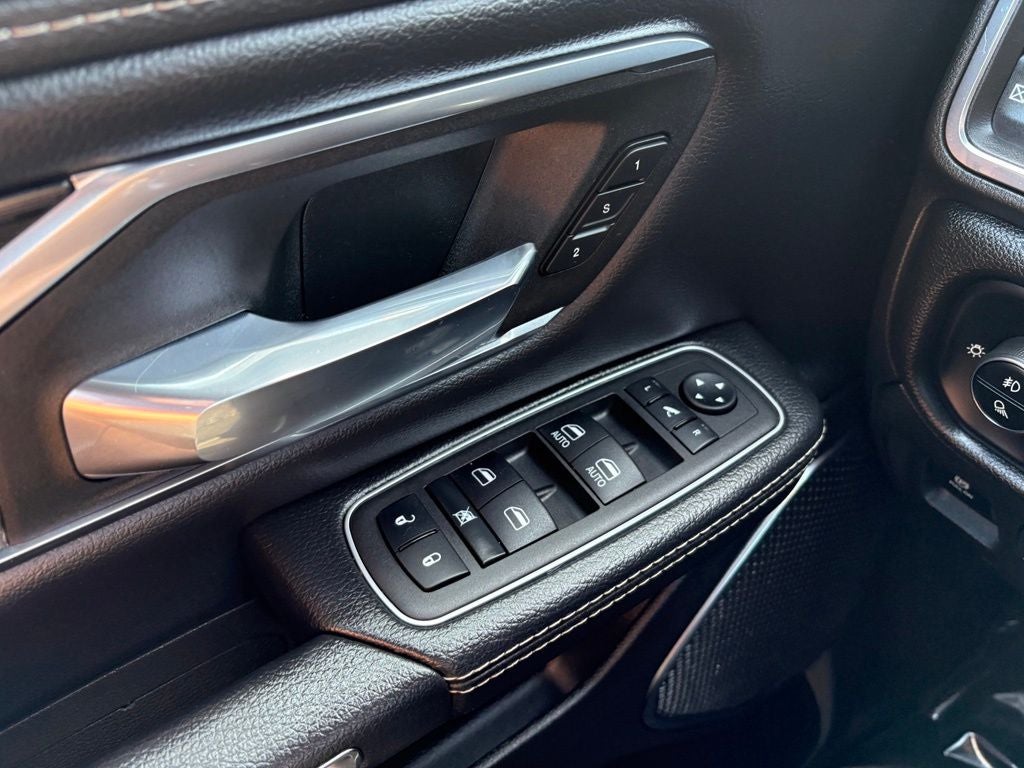2024 RAM 1500 Laramie Crew Cab 4x4 5'7' Box
