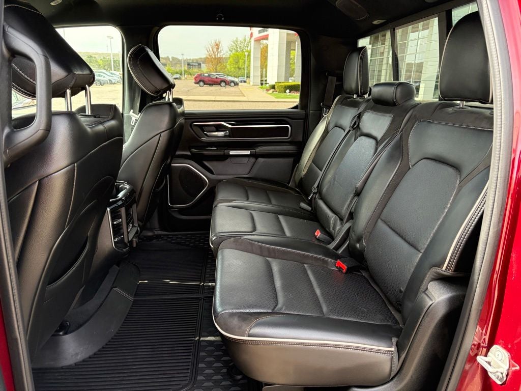 2019 RAM 1500 Laramie Crew Cab 4x4 5'7' Box