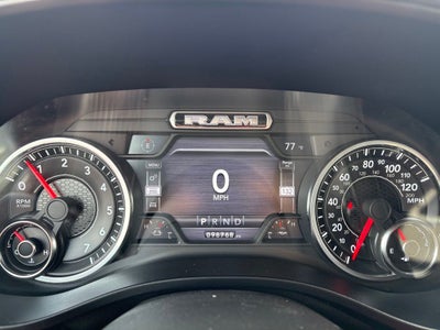 2019 RAM 1500 Laramie Crew Cab 4x4 5'7' Box