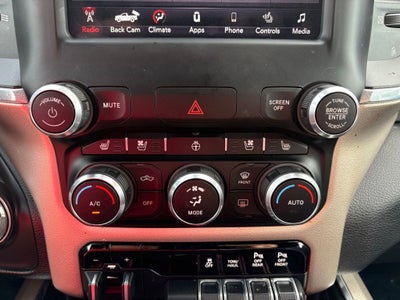 2019 RAM 1500 Laramie Crew Cab 4x4 5'7' Box
