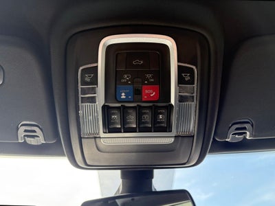 2020 RAM 1500 Laramie Crew Cab 4x4 5'7' Box