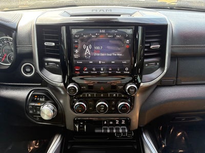 2020 RAM 1500 Laramie Crew Cab 4x4 5'7' Box