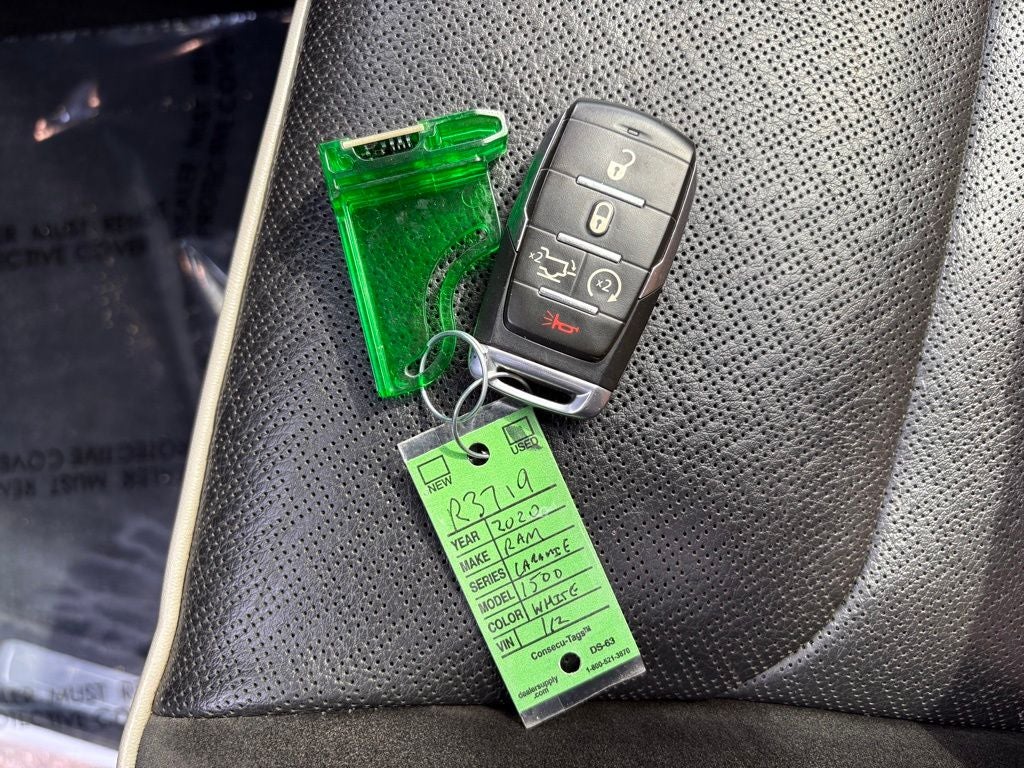 2020 RAM 1500 Laramie Crew Cab 4x4 5'7' Box