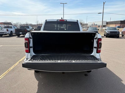 2020 RAM 1500 Laramie Crew Cab 4x4 5'7' Box