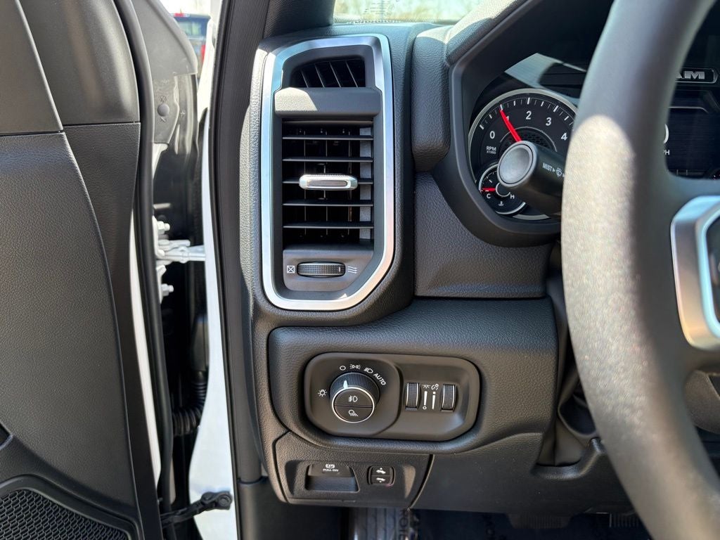 2026 RAM Ram 1500 RAM 1500 BIG HORN CREW CAB 4X4 6'4' BOX