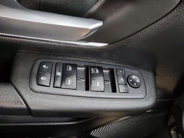 2019 RAM 1500 Big Horn/Lone Star Crew Cab 4x4 6'4' Box
