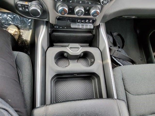 2019 RAM 1500 Big Horn/Lone Star Crew Cab 4x4 6'4' Box