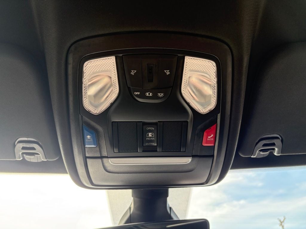 2022 RAM 1500 Big Horn Crew Cab 4x4 6'4' Box