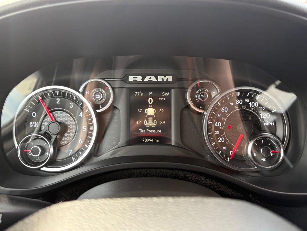 2022 RAM 1500 Big Horn Crew Cab 4x4 6'4' Box