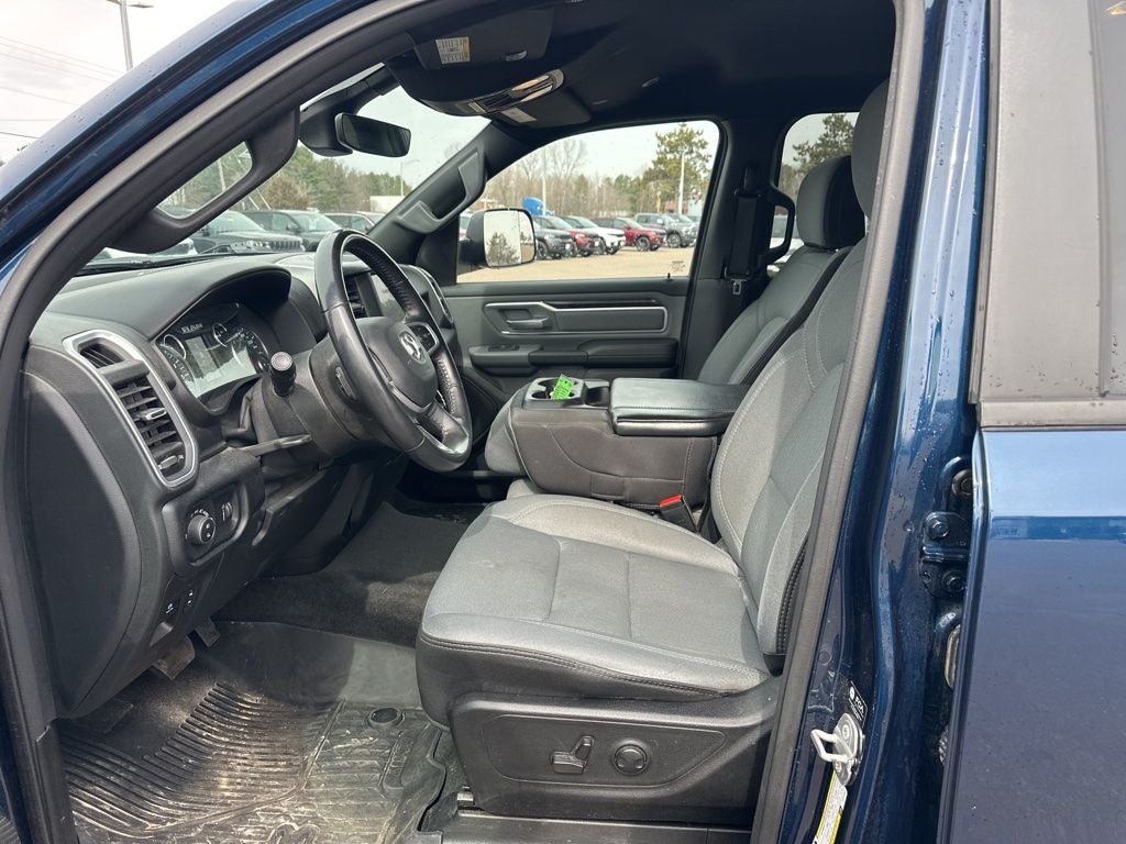 2022 RAM 1500 Big Horn Crew Cab 4x4 6'4' Box