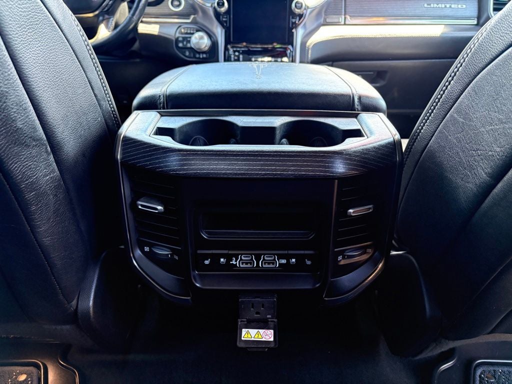 2020 RAM 1500 Limited Crew Cab 4x4 6'4' Box
