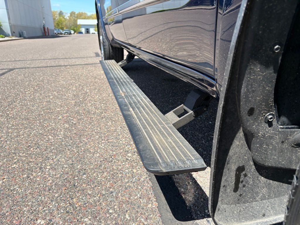 2020 RAM 1500 Limited Crew Cab 4x4 6'4' Box