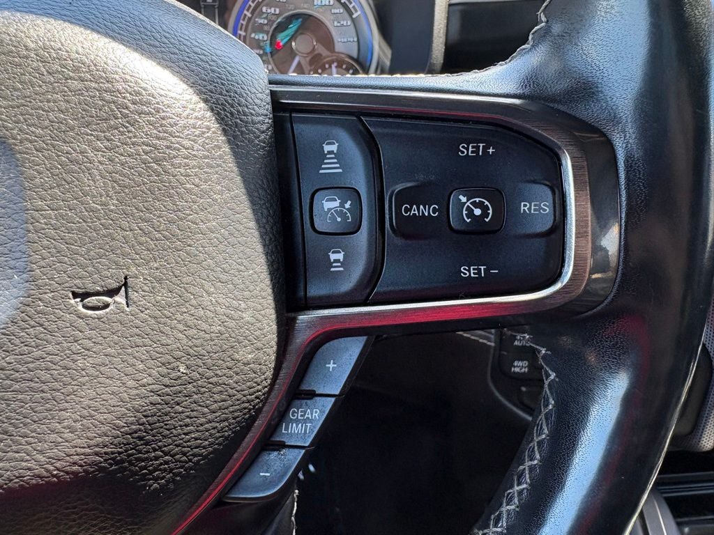 2020 RAM 1500 Limited Crew Cab 4x4 6'4' Box