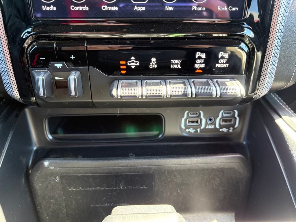 2020 RAM 1500 Limited Crew Cab 4x4 6'4' Box