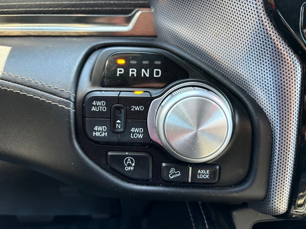 2020 RAM 1500 Limited Crew Cab 4x4 6'4' Box