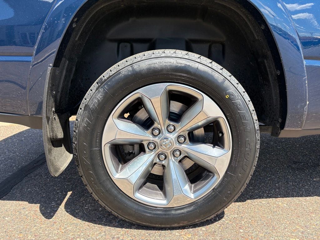 2020 RAM 1500 Limited Crew Cab 4x4 6'4' Box